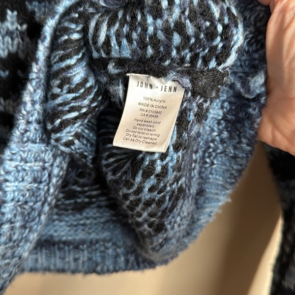 John + Jenn quarter zip oversized sweater size small blue and navy with black - Picture 5 of 6
